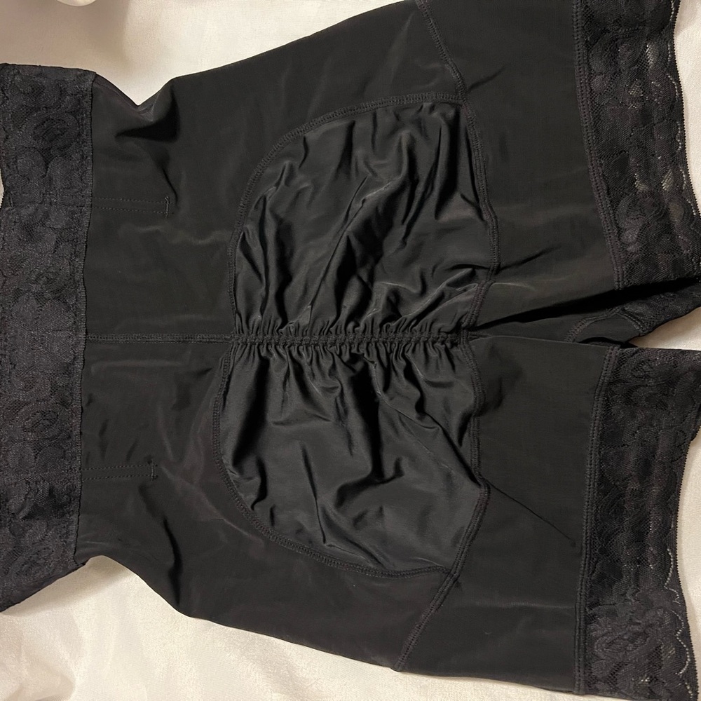 Elegant Black Lace Women's Shapewear